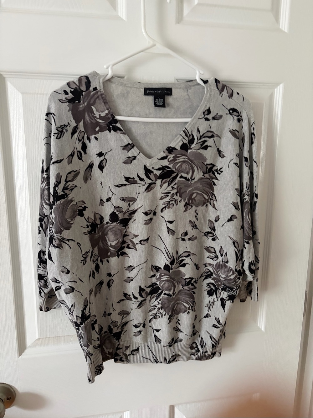 Joan Vass Gray Floral V-Neck Sweater 3/4 sleeve